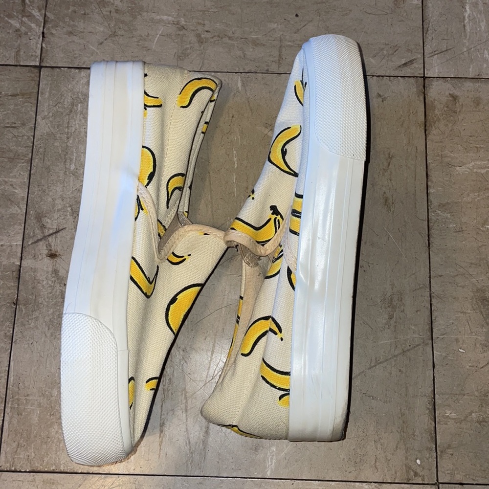 Banana Print Slide In Shoes-Size 10 - Picture 5 of 6